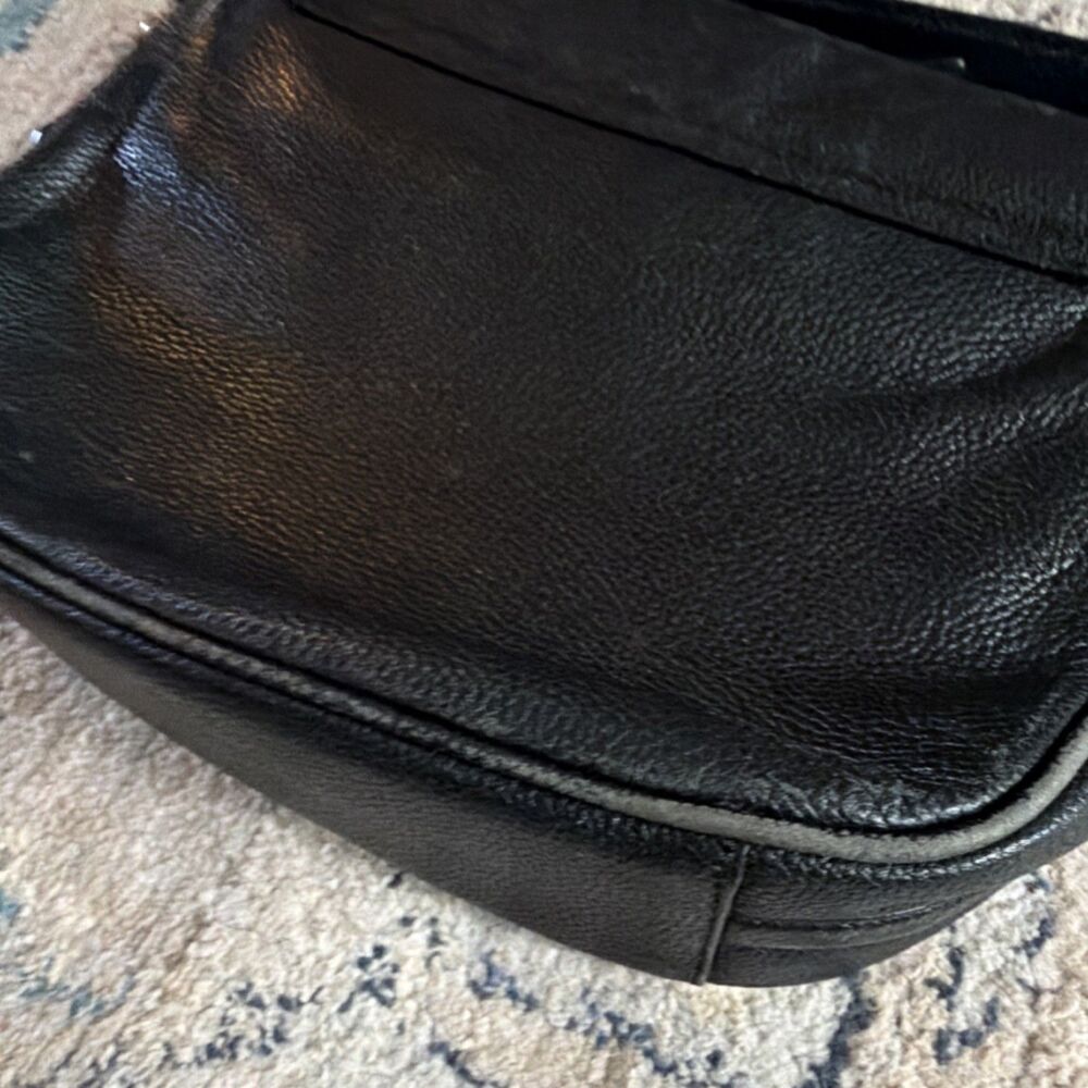 kate spade new york Black Pebbled Crossbody Bag Detachable Strap Gold Hardware - Picture 8 of 9